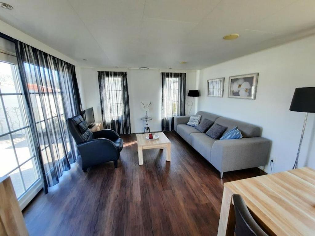 For 6 People Chalet *